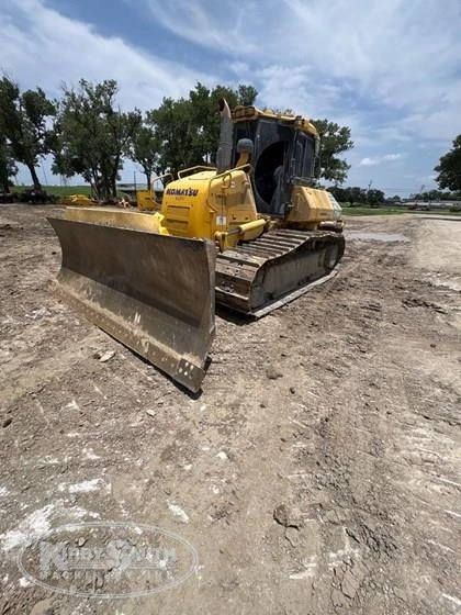 Used Komatsu Dozer